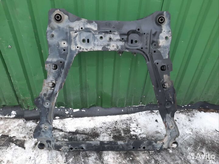 Подрамник передний Nissan Qashqai J11