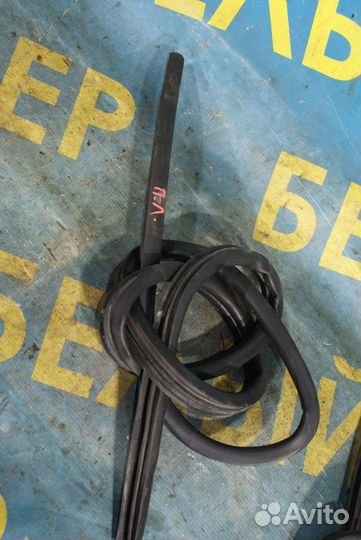 Уплотнитель двери Ssang Yong Musso