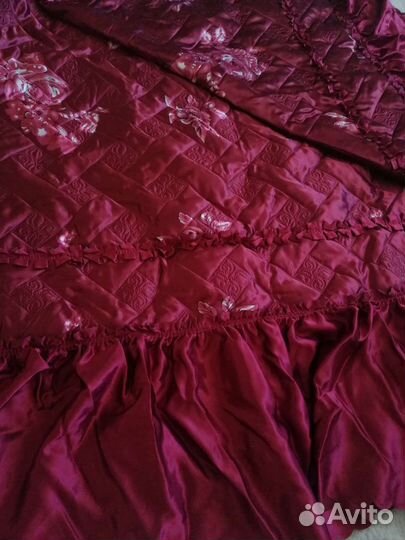 Покрывало на кровать новое