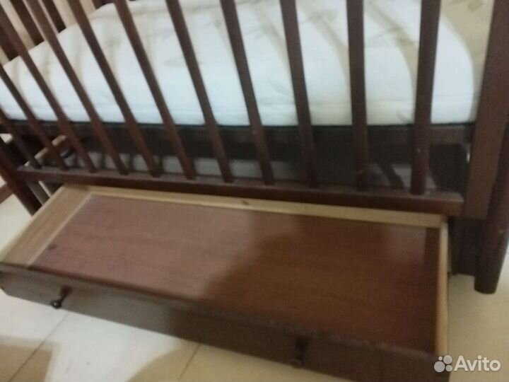 Детская кроватка