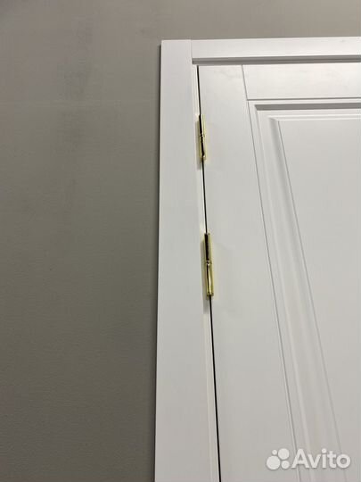 Дверь из натурального дерева