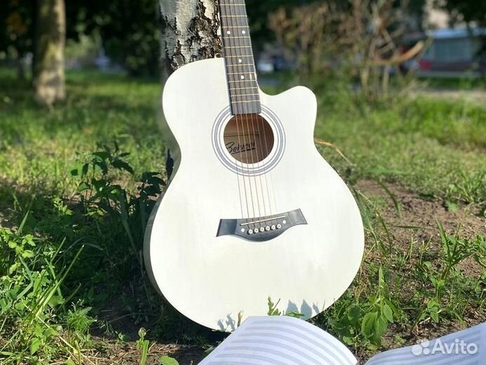 Гитара акустика