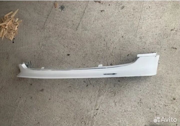 Накладка на передний бампер Mercedes E-Class W123