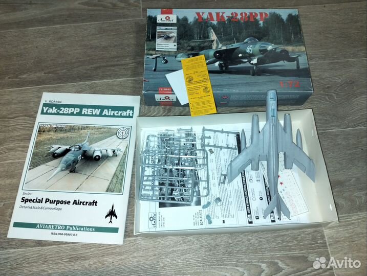 Сборная модель самолета Як-28пп от А-модель 1/72