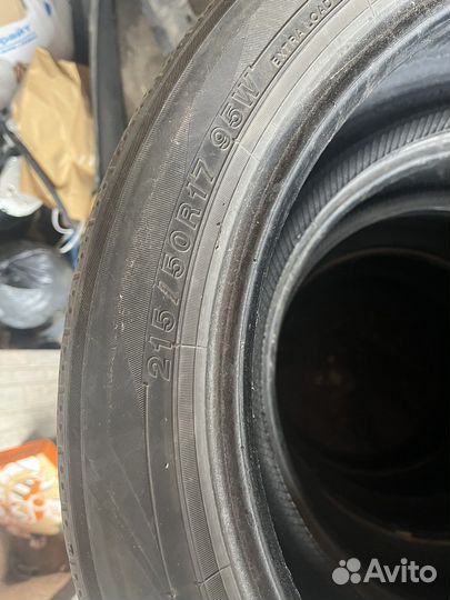 Yokohama BluEarth AE50 215/50 R17