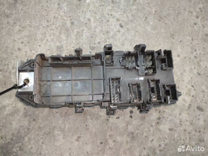 Блок предохранителей Mitsubishi Lancer 5 1988-1994