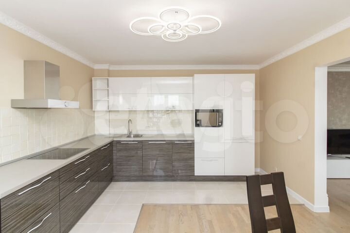 3-к. квартира, 87,5 м², 10/10 эт.