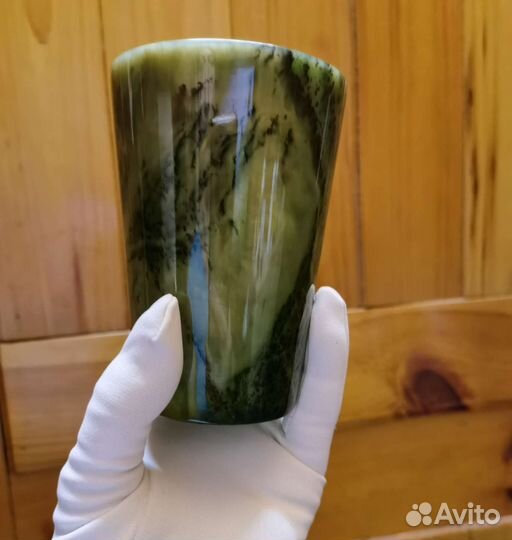 Стакан из нефрита