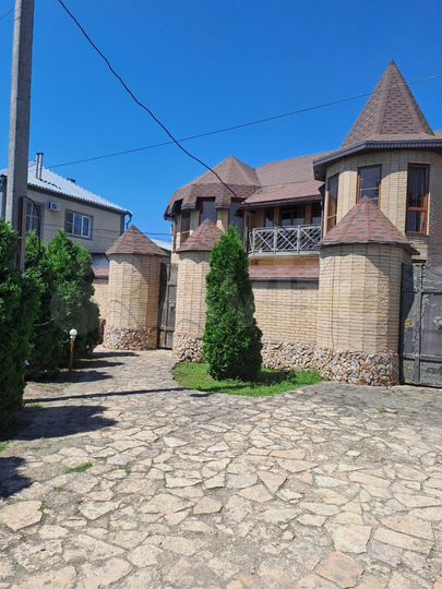 Дом 291,3 м² на участке 7 сот.