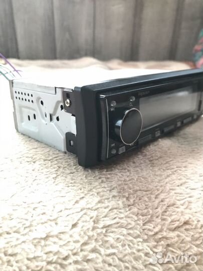 Продам автомагнитолу