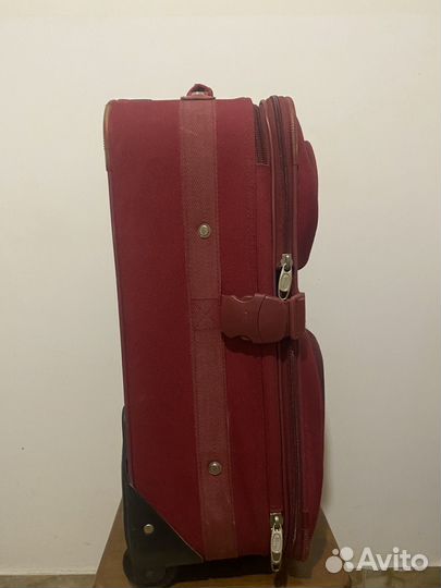 Чемодан дорожный на 2-х колесах бу