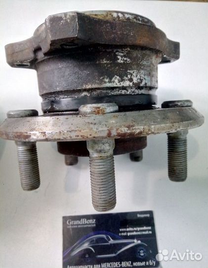 Ступица с подшипником Chrysler 300С 04779 218AB