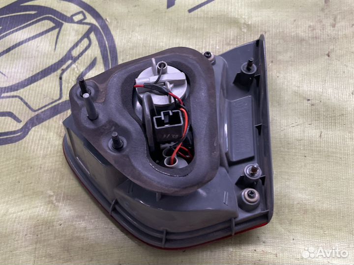 Фонарь левый внутренний Hyundai Elantra