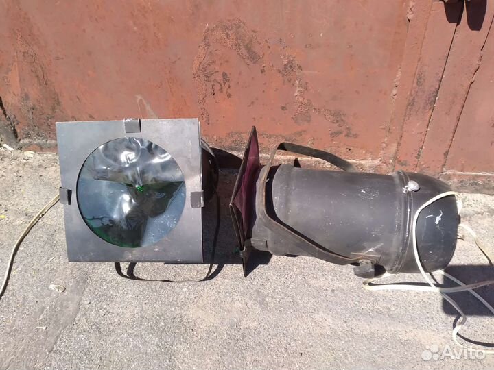 Осветители для дискотеки сцены