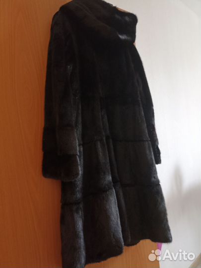 Шуба норковая с капюшоном, б/у р-р 42-44