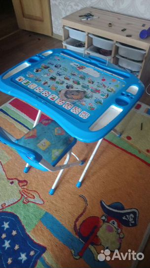 Детский стол и стул