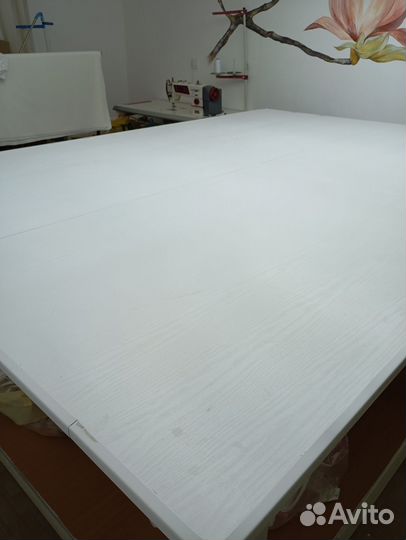 Раскройный стол и дополнительное освещение