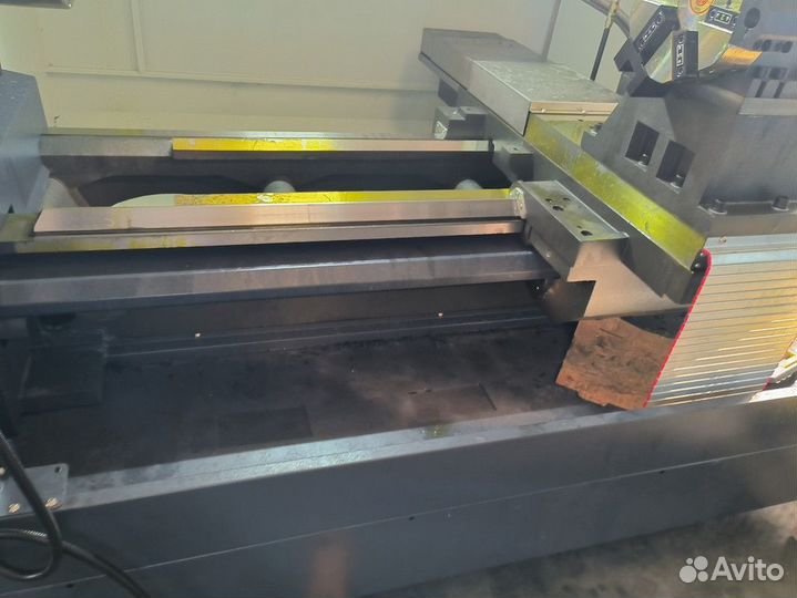 Горизонтальный токарный станок с чпу CK6180х1500