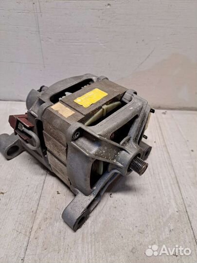 Двигататель стиральной машины Indesit