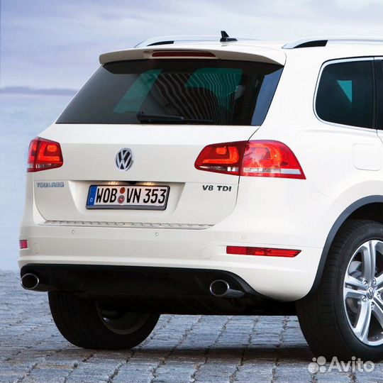 Задний бампер нижний в цвет Volkswagen Touareg 2