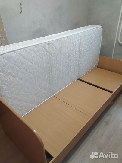 Кровать с матрасом бу