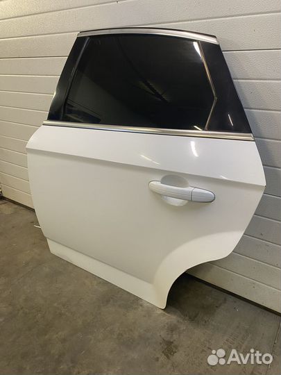 Задняя левая дверь Ford Mondeo 4