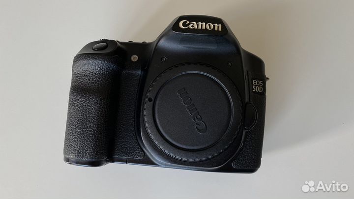Зеркальный фотоаппарат canon 50D