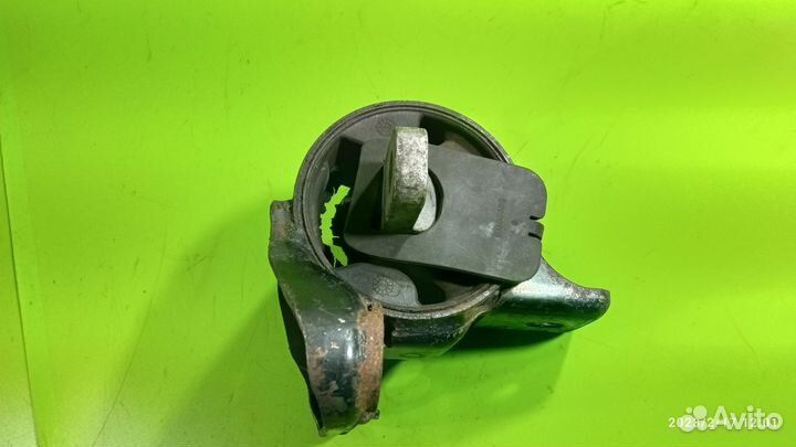 Опора двигателя левая Chrysler Sebring 2006-2010