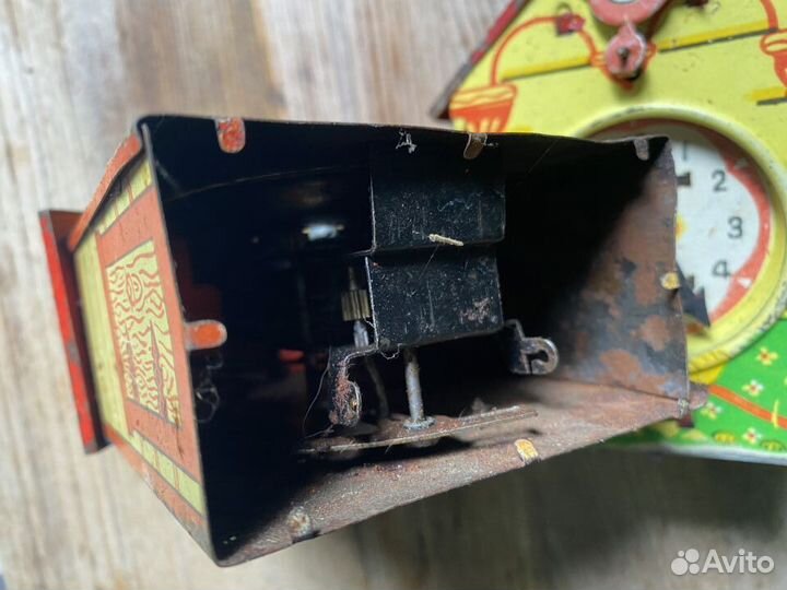 Заводная механическая игрушка -Детские часы.ссср
