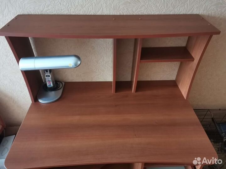 Письменный стол