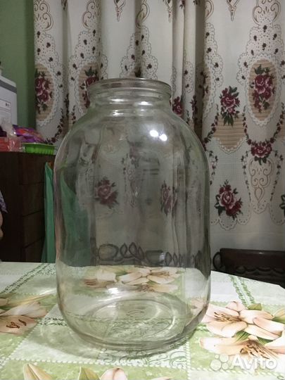 Продаю стеклянные банки 3-х литровые