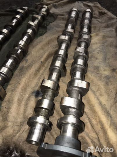 Распредвал ниссан навара Д40 2,5 d 2008 год