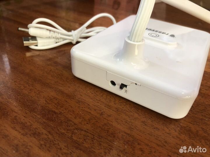 Настольная лампа