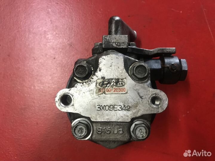 Насос гура Hyundai Tucson SUV D4EA 2.0 crdi дизель