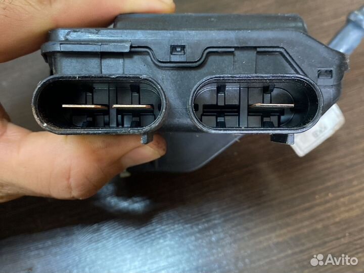 Распределитель B+ Бмв X5 F15 Bmw 61149285504