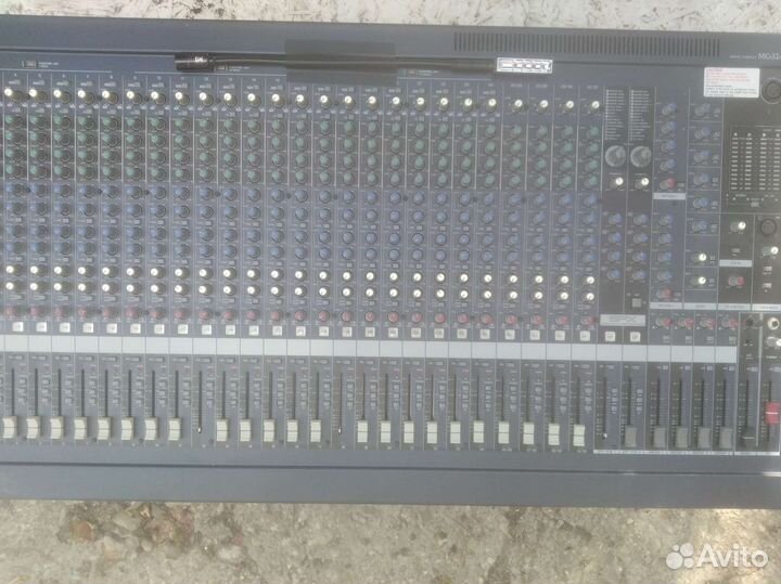Микшерный пульт Yamaha mg 32/14fx