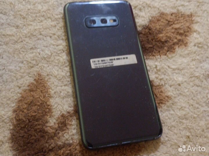Samsung Galaxy S10e, 8/128 ГБ