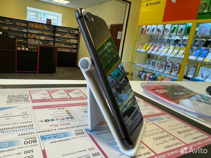 iPhone 8, 64 ГБ