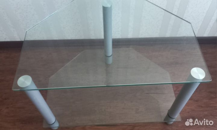 Столик под тв