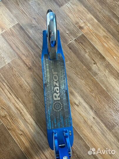 Самокат Razor A5 Lux синий