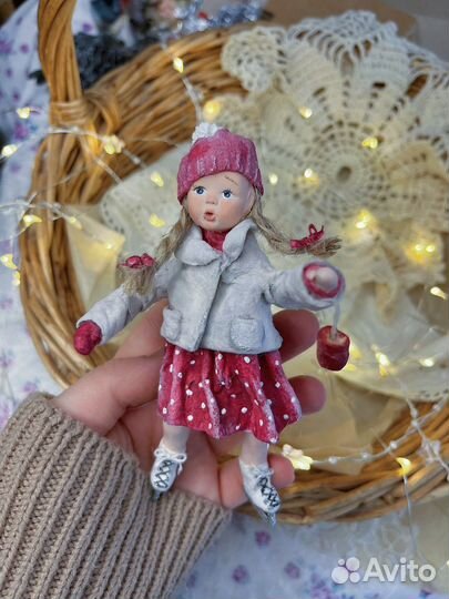 Ватная елочная игрушка девочка