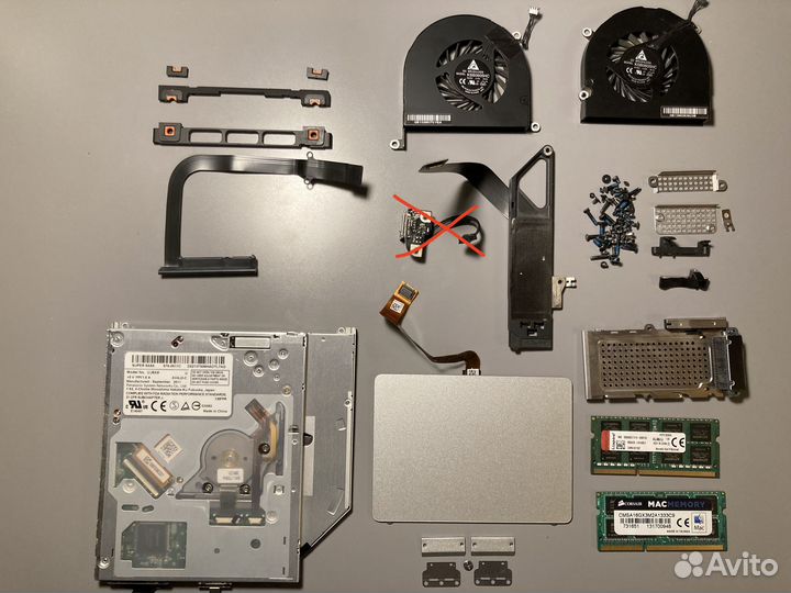 MacBook Pro 17 late 2011 А1297 на запчасти