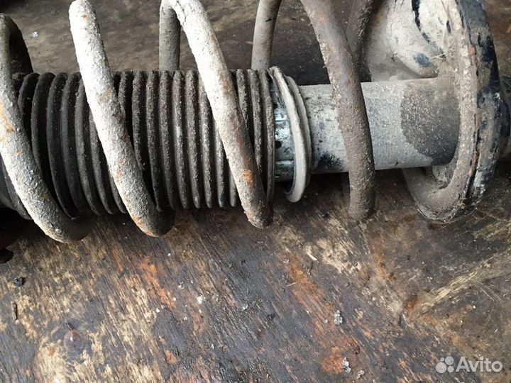 Амортизатор задний Mazda 626 GE