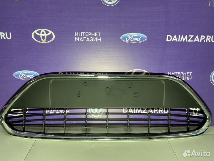 Решётка нижняя Ford Focus 2 с хромом