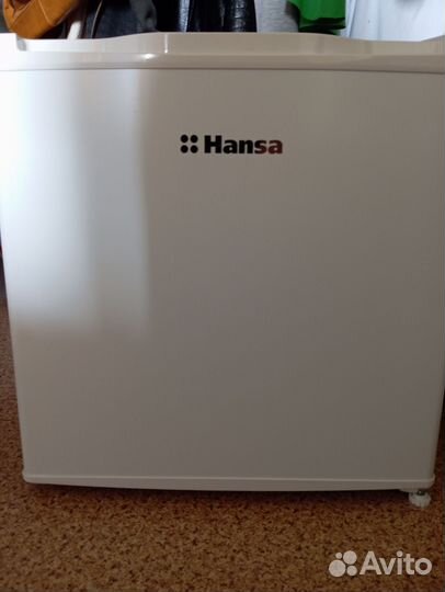 Продам мини-холодильник