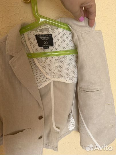 Пиджак для мальчика 8-9 лет