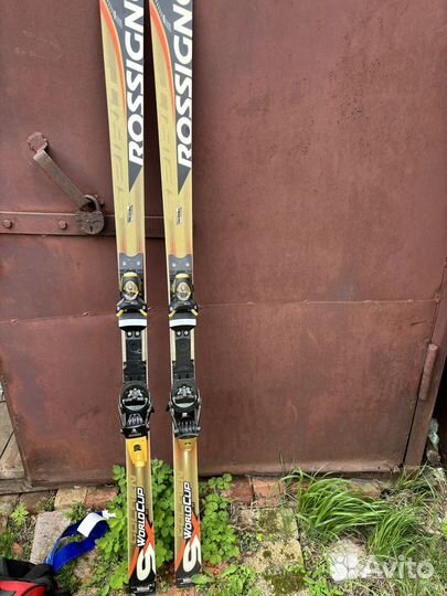 Комплект горные лыжи Rossignol, ботинки и палки