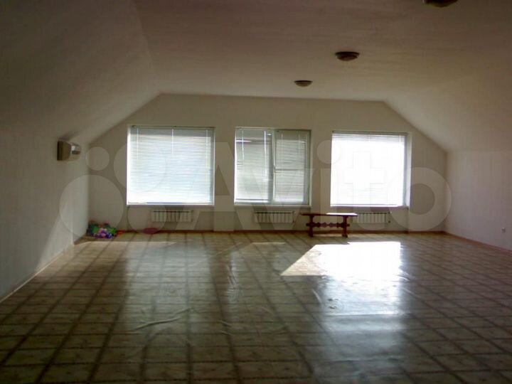 Коттедж 500 м² на участке 6 сот.