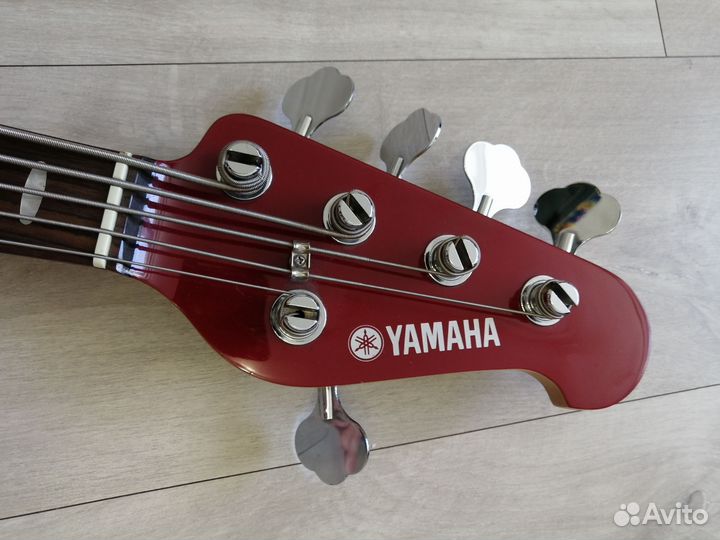 Бас-гитара Yamaha BB415