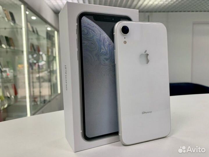iPhone Xr, 64 ГБ